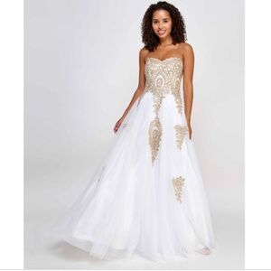 Say Yes Juniors' Strapless Embellished Ballgown, - Ivory/Gold Size: 5/6US